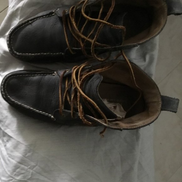 Shoes - Picture 4 of 4